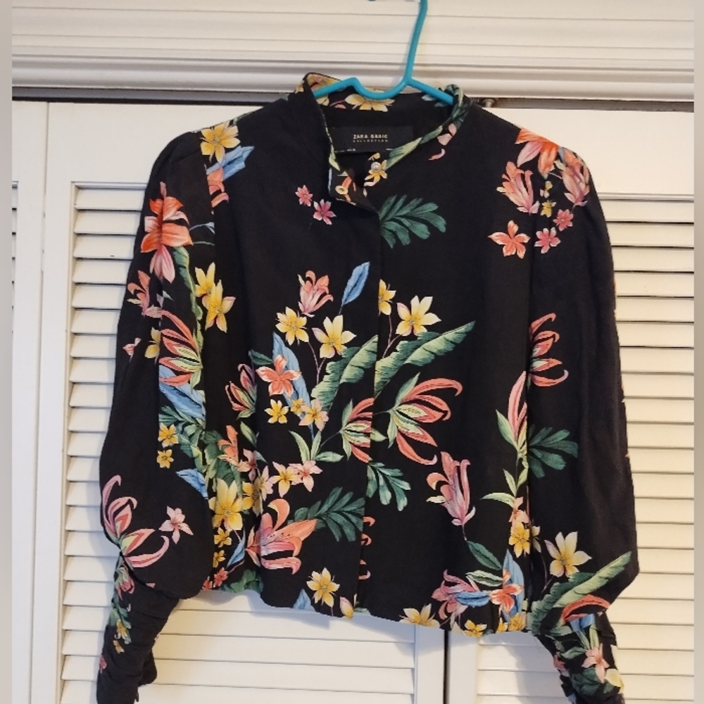 Zara Basic Collection womens black floral crop jacket Large